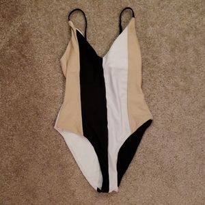 One piece swim